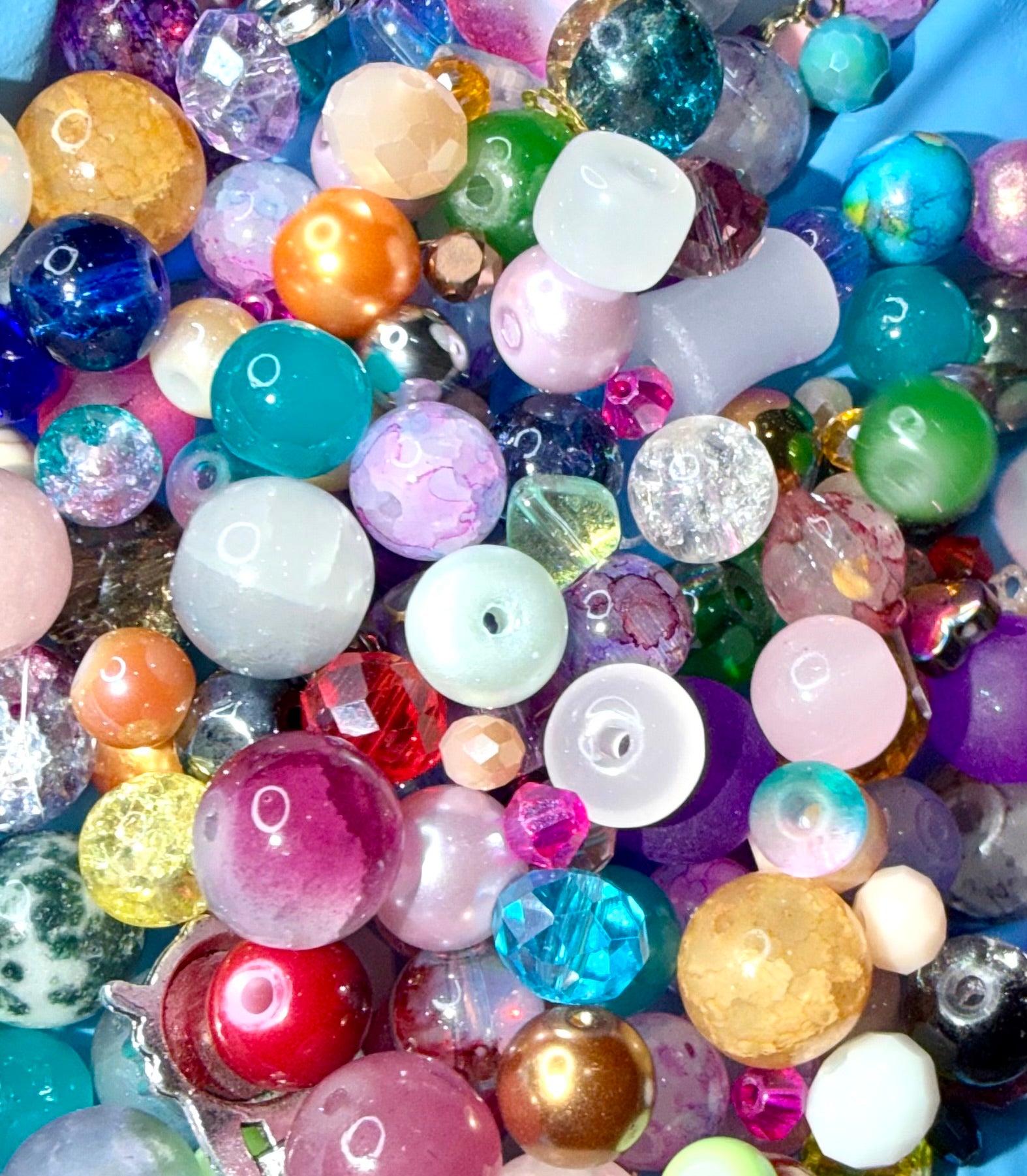 Scoop of Mixed Glass Beads, 8oz , for Jewelry Making and Crafts Assorted Colors and Sizes for DIY Projects Ideal for Accessories and Crafts